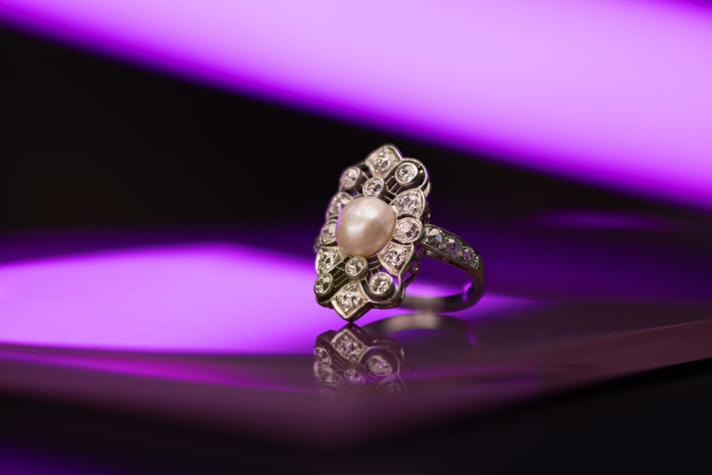 Flat Pearl Art Deco Fashion Ring